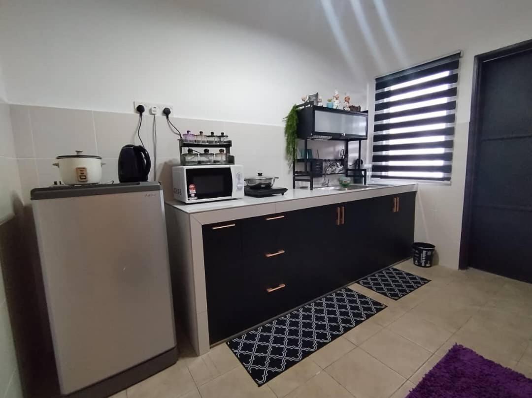 Orked Homestay Seri Iskandar Luaran gambar
